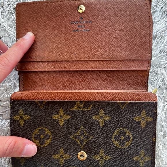 LOUIS VUITTON MONOGRAM WALLET - Picture 3 of 13